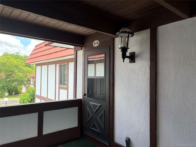 14 Skyline Drive 14, Fishkill, NY 12524