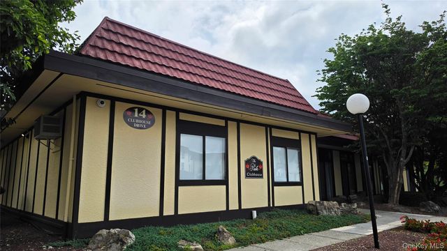 14 Skyline Drive 14, Fishkill, NY 12524