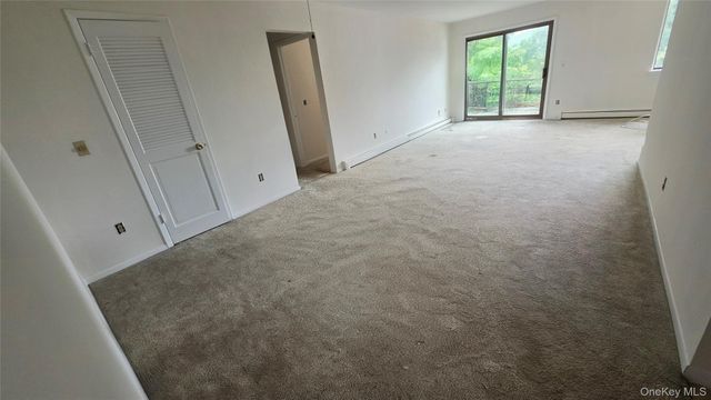 14 Skyline Drive 14, Fishkill, NY 12524