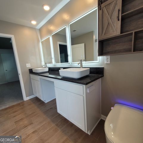 220 River Meadow Drive, Lagrange, GA 30241