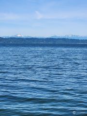 15825 Maplewild Avenue SW, Burien, WA 98166
