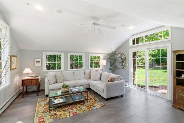 5 Landau Lane, Andover, MA 01810