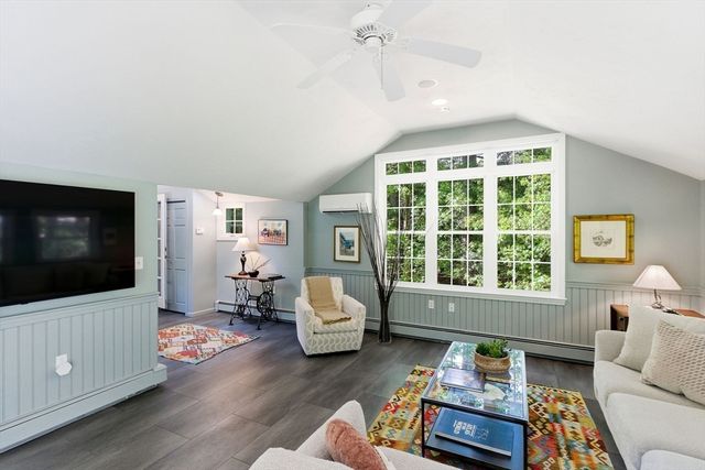 5 Landau Lane, Andover, MA 01810