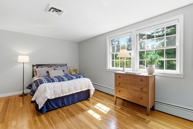 5 Landau Lane, Andover, MA 01810