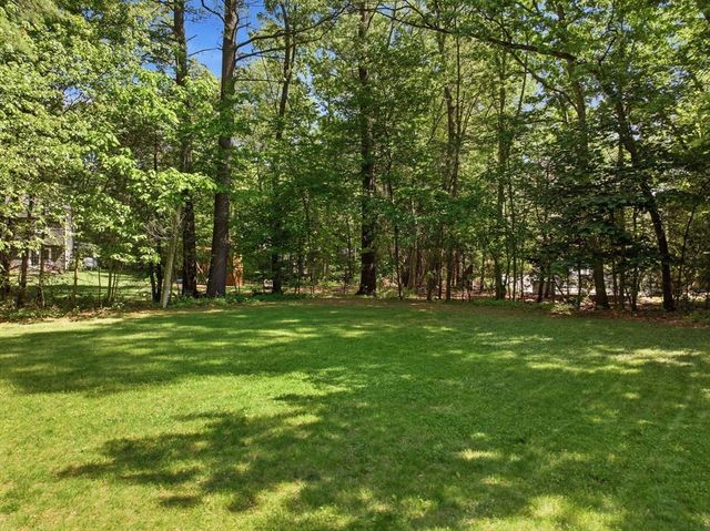 5 Landau Lane, Andover, MA 01810
