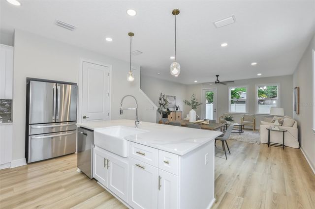 1911 W BEACH STREET, Tampa, FL 33607