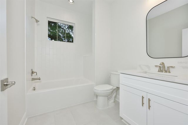 1911 W BEACH STREET, Tampa, FL 33607