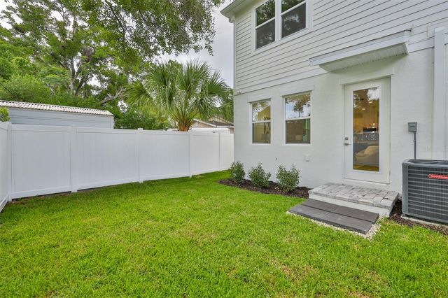 1911 W BEACH STREET, Tampa, FL 33607