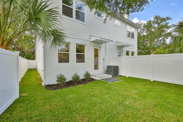 1911 W BEACH STREET, Tampa, FL 33607