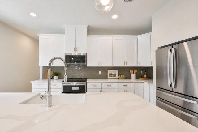 1911 W BEACH STREET, Tampa, FL 33607
