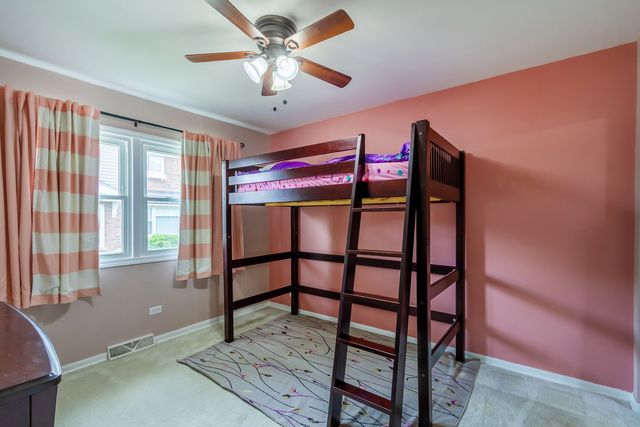 217 Fishing Lane 19, Wood Dale, IL 60191
