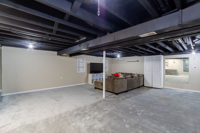 217 Fishing Lane 19, Wood Dale, IL 60191