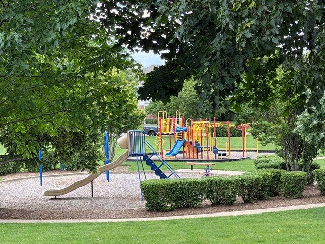 1956 Concord Drive, Mchenry, IL 60050