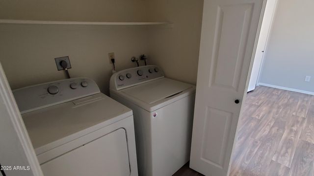 2737 N SALEM -- 201, Mesa, AZ 85215