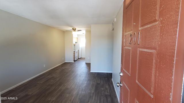 2737 N SALEM -- 201, Mesa, AZ 85215