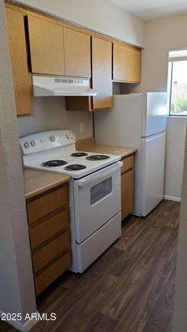 2737 N SALEM -- 201, Mesa, AZ 85215