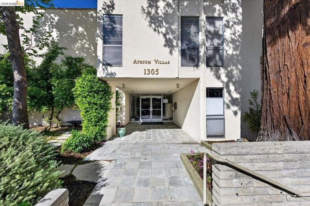 1305 Boulevard WAY APT 303, Walnut Creek, CA 94595