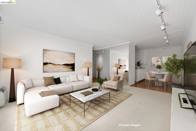 1305 Boulevard WAY APT 303, Walnut Creek, CA 94595