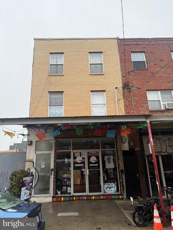 1135 S 9TH STREET, Philadelphia, PA 19147