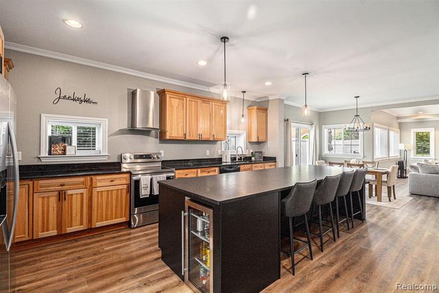 3280 Chambourne Street, Commerce Twp, MI 48382