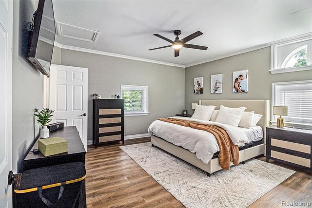 3280 Chambourne Street, Commerce Twp, MI 48382