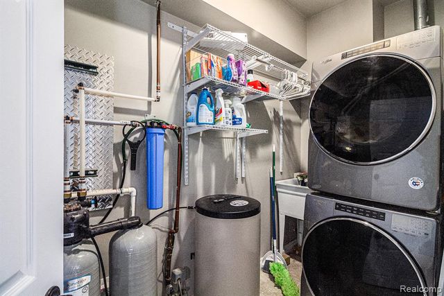 3280 Chambourne Street, Commerce Twp, MI 48382