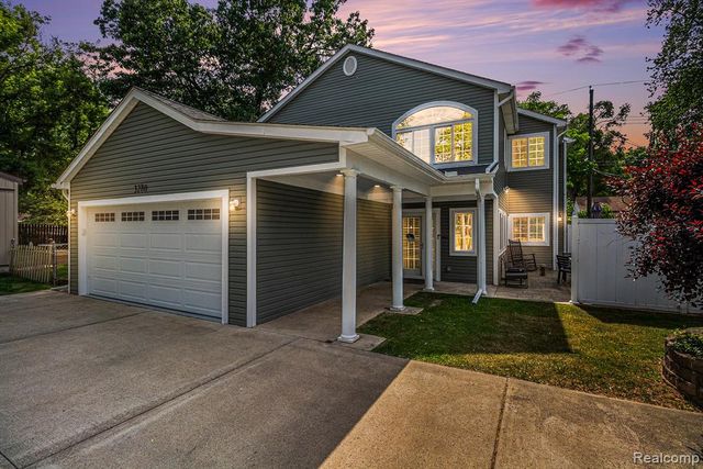 3280 Chambourne Street, Commerce Twp, MI 48382