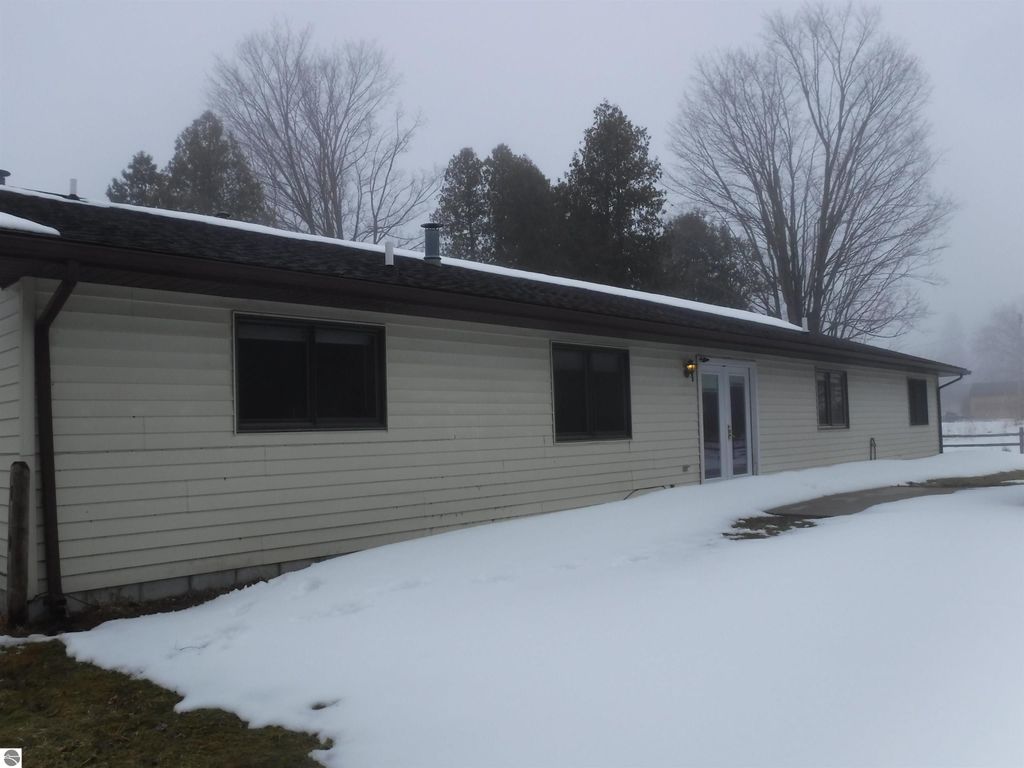 Image 2 of property listing at 329 W Main Street, Harrisville, MI 48740