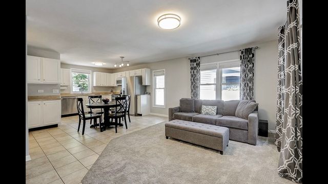 1025 N Main Street, Naperville, IL 60563