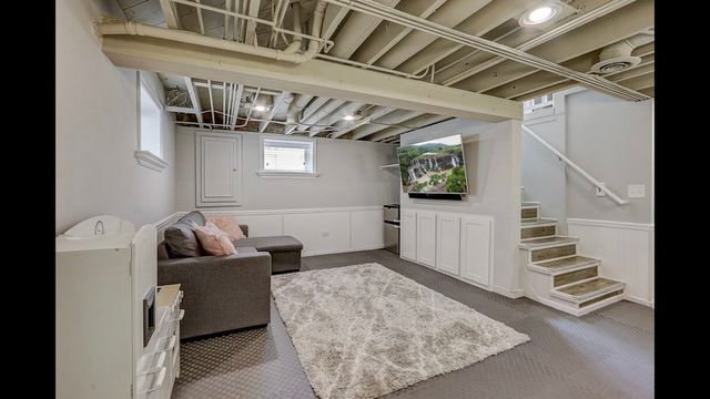 1025 N Main Street, Naperville, IL 60563
