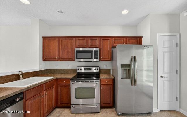 8098 SUMMER PALM Court, Jacksonville, FL 32256