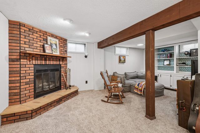 1245 Deloris Drive, Waterloo, IA 50701