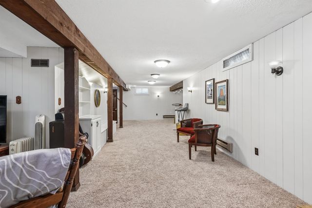 1245 Deloris Drive, Waterloo, IA 50701