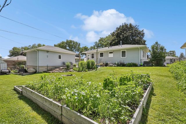 1245 Deloris Drive, Waterloo, IA 50701