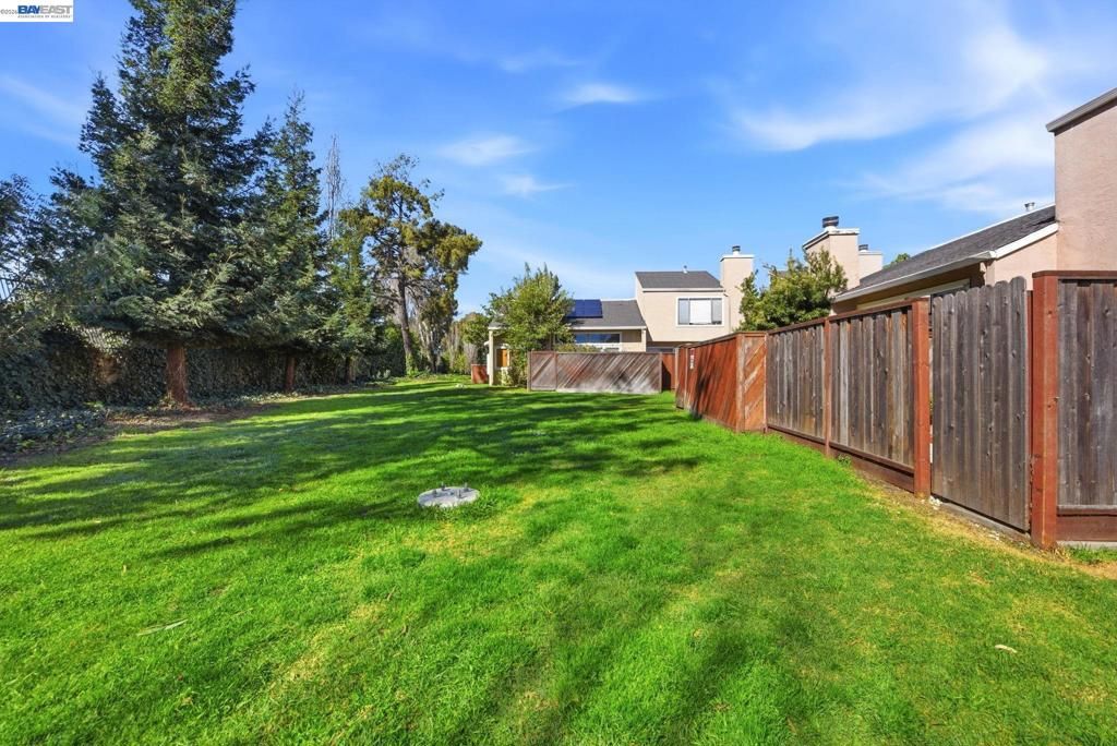 Image 37 of property listing at 27773 Pistachio Ct, Hayward, CA 94544
