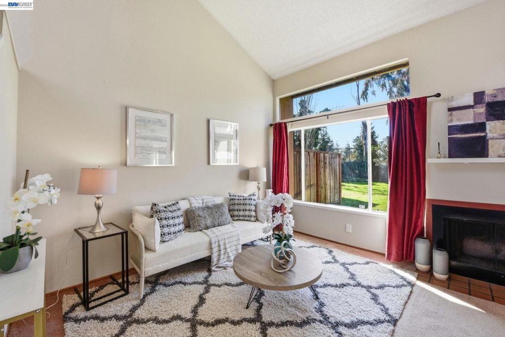 Image 5 of property listing at 27773 Pistachio Ct, Hayward, CA 94544