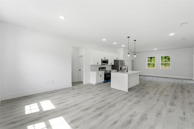 238 E CALDWELL DRIVE, Dunnellon, FL 34434