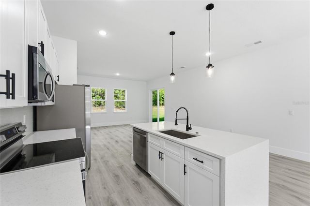 238 E CALDWELL DRIVE, Dunnellon, FL 34434