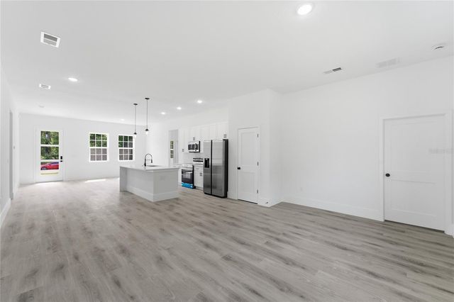 238 E CALDWELL DRIVE, Dunnellon, FL 34434