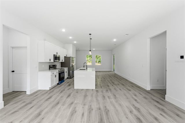 238 E CALDWELL DRIVE, Dunnellon, FL 34434