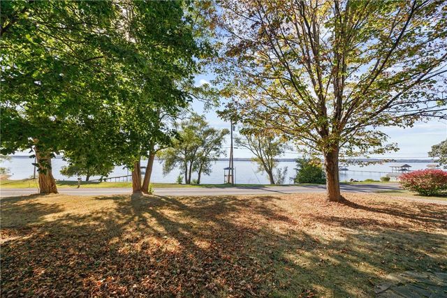 4911 E Lake Road, Varick, NY 14541