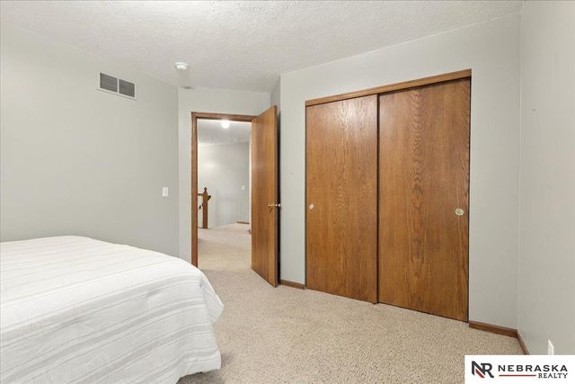 5115 S 194th Avenue, Omaha, NE 68135