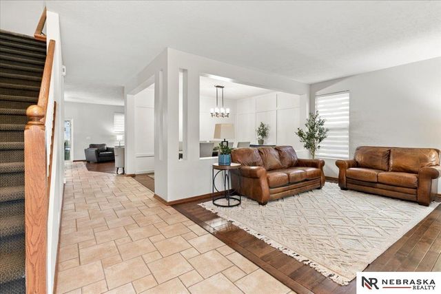 5115 S 194th Avenue, Omaha, NE 68135