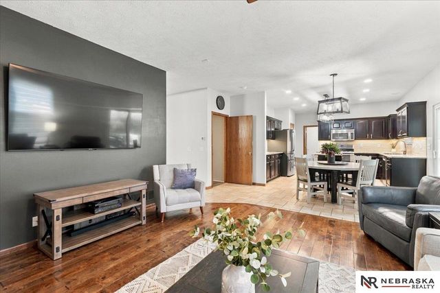 5115 S 194th Avenue, Omaha, NE 68135