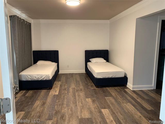 35851 Thornton Drive, Sterling Heights, MI 48310