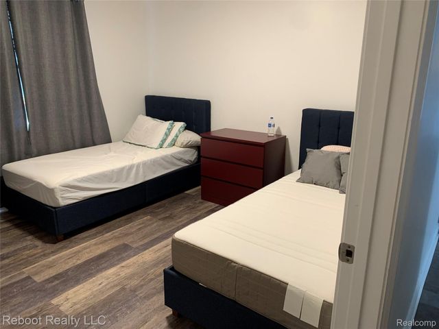 35851 Thornton Drive, Sterling Heights, MI 48310