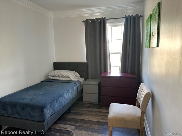 35851 Thornton Drive, Sterling Heights, MI 48310