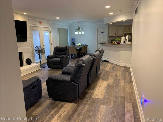 35851 Thornton Drive, Sterling Heights, MI 48310