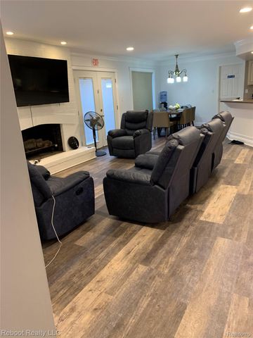 35851 Thornton Drive, Sterling Heights, MI 48310