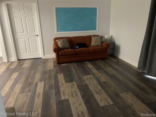 35851 Thornton Drive, Sterling Heights, MI 48310